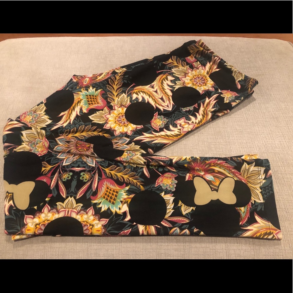 Lularoe Disney Collection Leggings Tall & Curvy